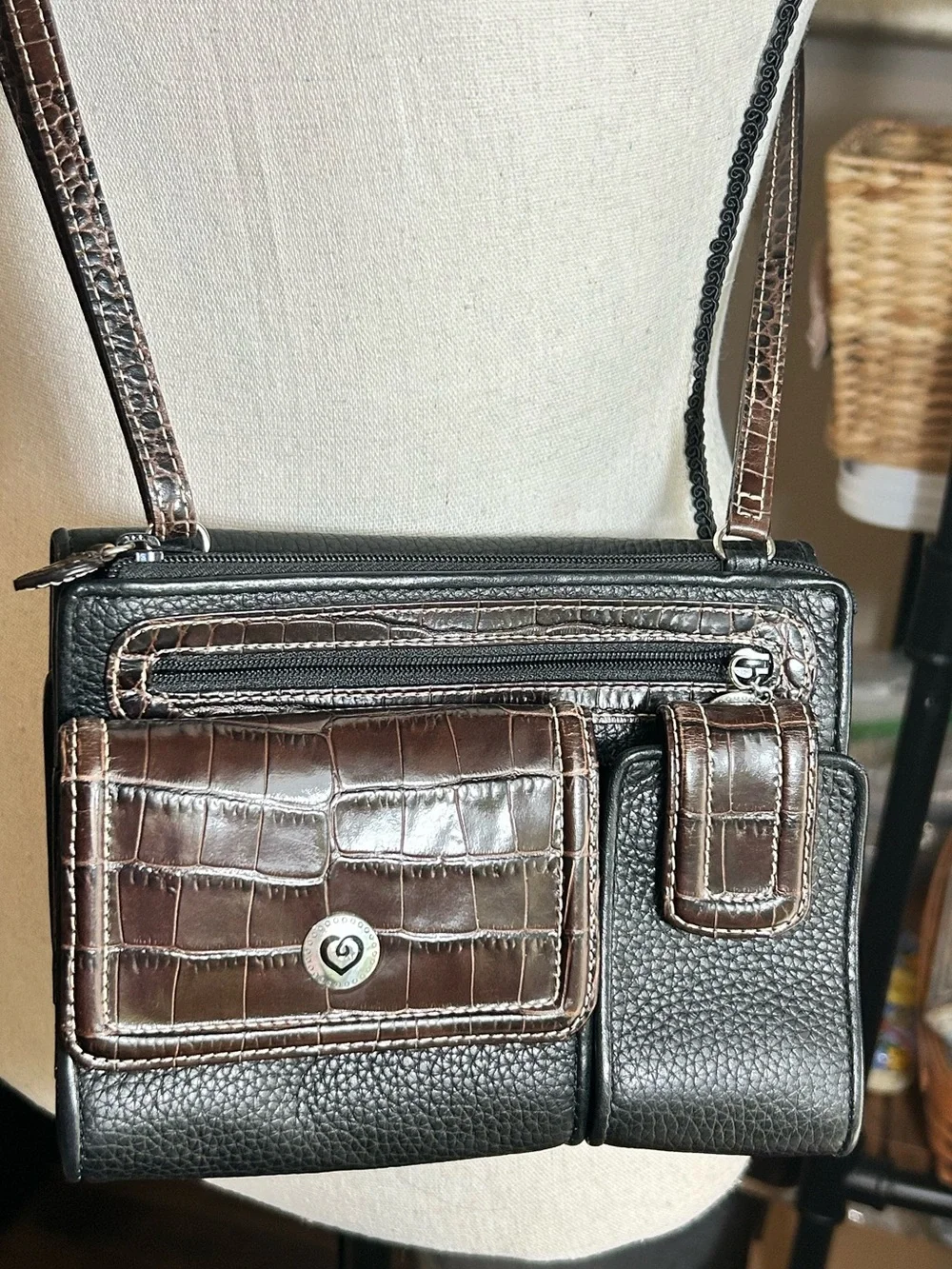 Brighton Vintage Pebble Leather Crossbody Purse Two-tone Black Brown Organizer - Picture 2 of 16